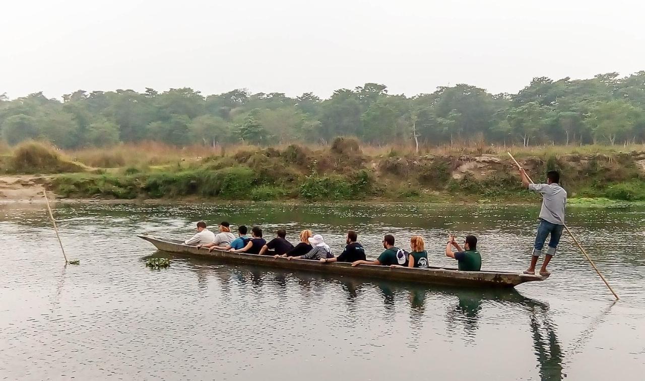 Eden Jungle Resort Sauraha Ngoại thất bức ảnh